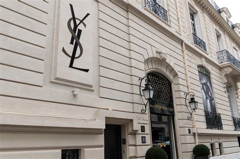 sede maison yves saint laurent paris|ysl paris exposition.